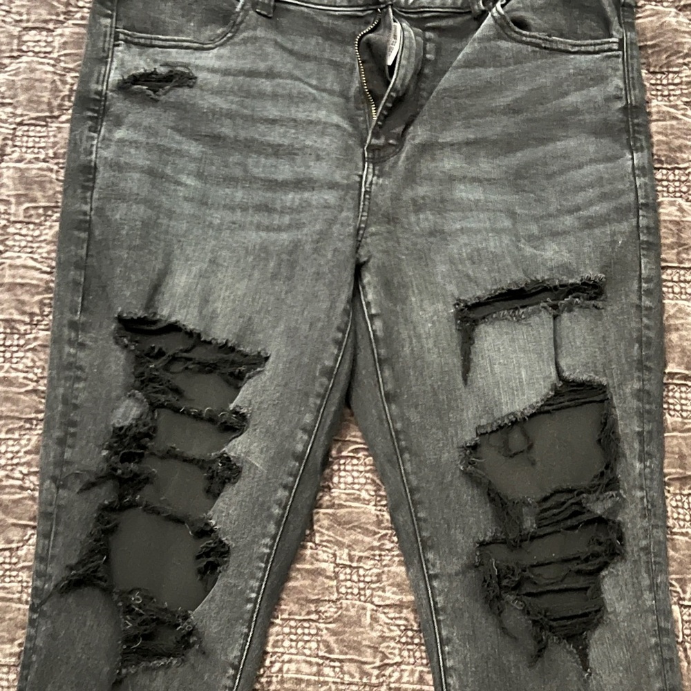 New American Eagle black distressed jeans